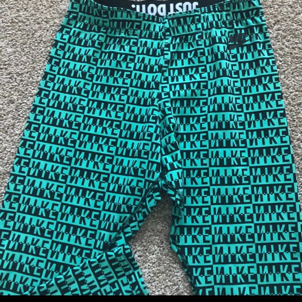 Nike Capri Exercise Pants